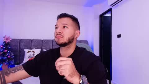 MIKEE online show from 12.14.25