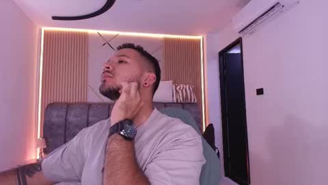 MIKEE online show from 02.26.26