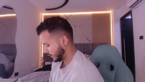 MIKEE online show from 03.24.26