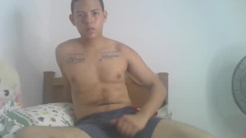 Snapshot of mr_sharkmaster777 chatting on 01.04.25 mr_sharkmaster777 online show from 01.04.25