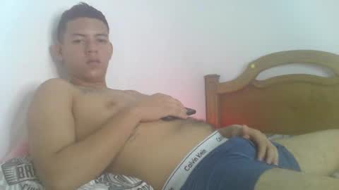 Snapshot of mr_sharkmaster777 chatting on 01.12.25 mr_sharkmaster777 online show from 01.12.25