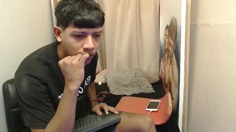 mr_stiven_ online show from 11.16.25