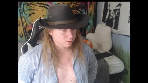 mr_strawberry online show from 09.28.25