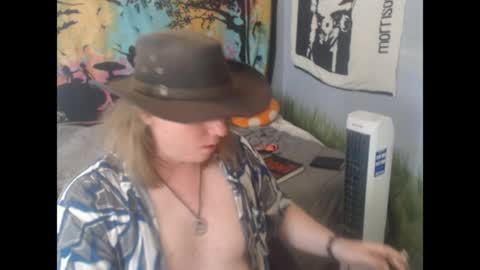 Snapshot of mr_strawberry chatting on 04.06.26 mr_strawberry online show from 04.06.26