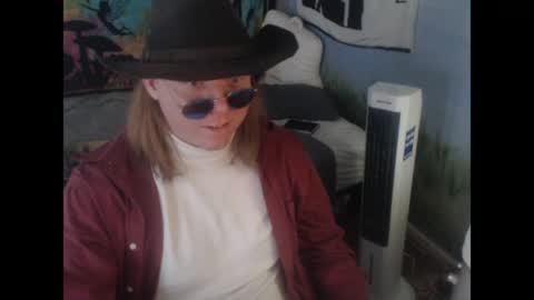 Snapshot of mr_strawberry chatting on 04.27.26 mr_strawberry online show from 04.27.26