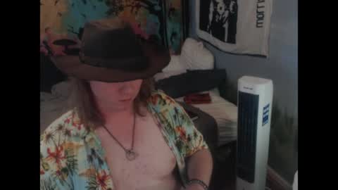 Snapshot of mr_strawberry chatting on 04.27.26 mr_strawberry online show from 04.27.26