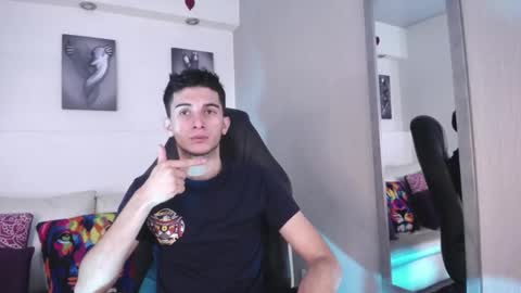 Snapshot of mr_williseo chatting on 03.04.25 williseo online show from 03.04.25