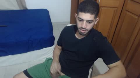 Snapshot of mrcum24 chatting on 01.11.25 Will online show from 01.11.25