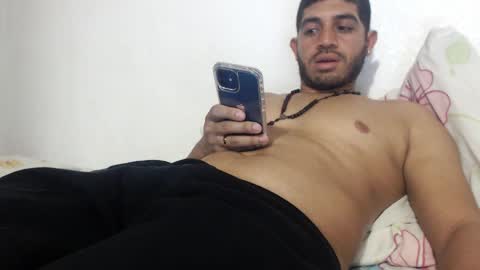 Snapshot of mrcum24 chatting on 10.02.25 Will online show from 10.02.25