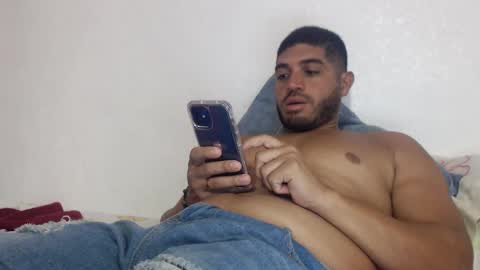 Snapshot of mrcum24 chatting on 10.08.25 Will online show from 10.08.25