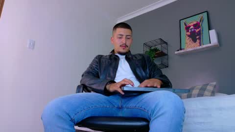 Mr Fox online show from 03.31.26