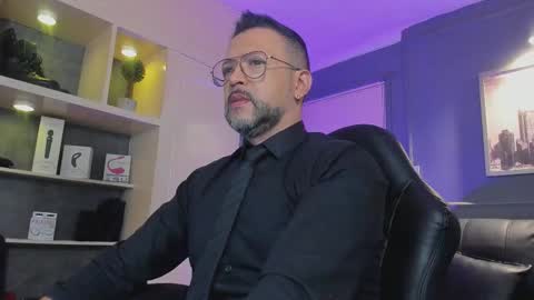Snapshot of mrfrank_tattoo chatting on 12.18.25 MrFrank. online show from 12.18.25