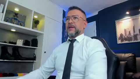 Snapshot of mrfrank_tattoo chatting on 06.11.26 MrFrank. online show from 06.11.26
