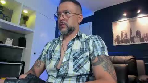Snapshot of mrfrank_tattoo chatting on 06.14.26 MrFrank. online show from 06.14.26