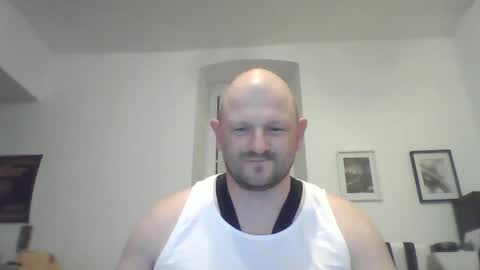 Snapshot of mrhotsex69 chatting on 05.01.26 mrhotsex69 online show from 05.01.26