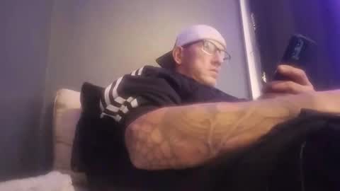 Snapshot of mrj1979 chatting on 12.23.24 mrj1979 online show from 12.23.24