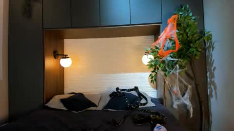 mrjustin_ online show from 11.08.25