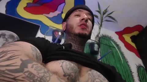 Snapshot of mrmanny__ chatting on 10.19.25 mrmanny__ online show from 10.19.25