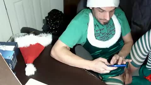 Snapshot of mrmarcxxcam chatting on 12.17.24 MrMarc online show from 12.17.24