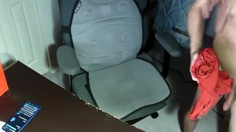 Snapshot of mrmarcxxcam chatting on 02.19.25 MrMarc online show from 02.19.25