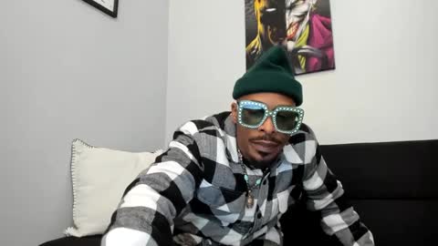 Snapshot of mromg007 chatting on 02.08.25 mromg007 online show from 02.08.25