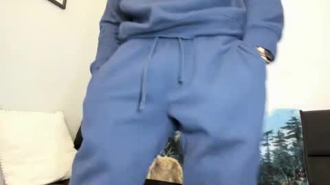 Snapshot of mromg007 chatting on 02.21.25 mromg007 online show from 02.21.25