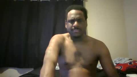 Snapshot of mroutla chatting on 05.11.26 shaun online show from 05.11.26