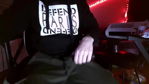 Snapshot of mrrogu3 chatting on 11.24.25 MrRogue online show from 11.24.25