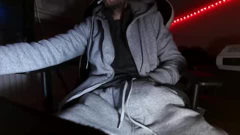 Snapshot of mrrogu3 chatting on 01.09.26 MrRogue online show from 01.09.26