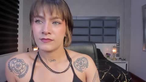 Snapshot of mrs_regina_clk chatting on 06.16.26 Regina online show from 06.16.26