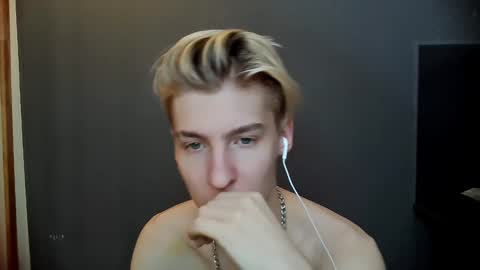 Adam online show from 01.06.25