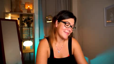 Snapshot of mrsfllowerr chatting on 10.09.25 Tamara online show from 10.09.25