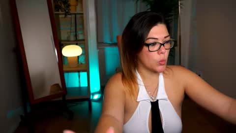 Tamara online show from 11.26.25