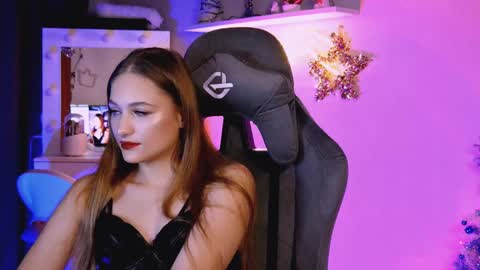 Snapshot of mrstenderbeast chatting on 12.21.24 YOUR OWNER online show from 12.21.24