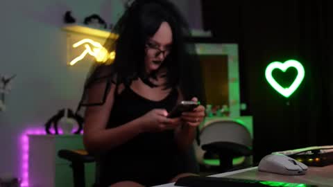 Snapshot of mrstenderbeast chatting on 11.06.25 YOUR OWNER online show from 11.06.25