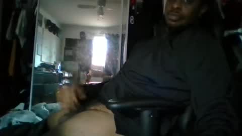 mrthicknlong6 online show from 12.30.24