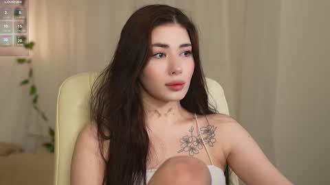 Snapshot of ms__perfect chatting on 12.20.25 Alice online show from 12.20.25