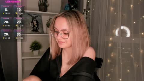 Snapshot of ms_elizabethqueen chatting on 01.17.25 Elizabeth online show from 01.17.25