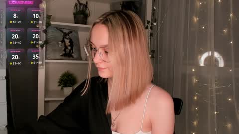 Snapshot of ms_elizabethqueen chatting on 01.18.25 Elizabeth online show from 01.18.25