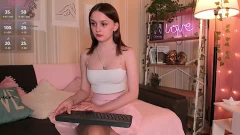 Snapshot of ms_elizabethqueen chatting on 10.07.25 Elizabeth online show from 10.07.25