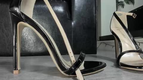 Snapshot of ms_enigma chatting on 10.26.25 Goddess. Miss. Lady. Queen. Madam Milady online show from 10.26.25