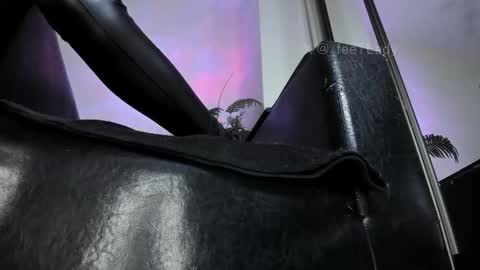 Snapshot of ms_enigma chatting on 11.13.25 Goddess. Miss. Lady. Queen. Madam Milady online show from 11.13.25