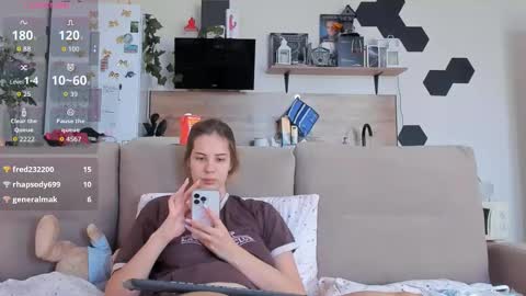 Snapshot of ms_foryou chatting on 10.27.25 Ms ForYOU online show from 10.27.25