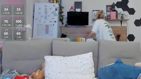 Snapshot of ms_foryou chatting on 12.01.25 Ms ForYOU online show from 12.01.25