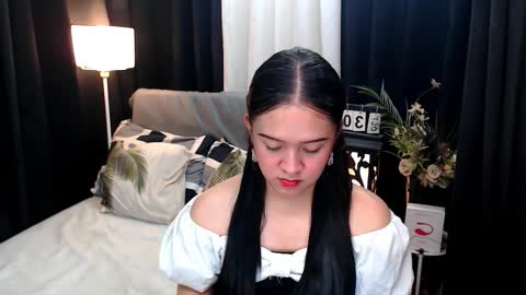 Snapshot of ms_grey4u chatting on 10.30.25 Ash online show from 10.30.25