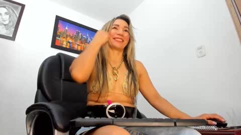 ms_lunarose online show from 01.11.26