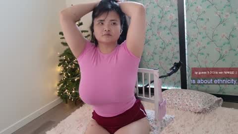 Snapshot of ms_mochii chatting on 01.24.25 R o r i SnapChat heyroriv2 wednesday - sunday Noon oclock mountain - 5pm mountain online show from 01.24.25