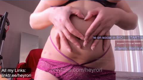 Snapshot of ms_mochii chatting on 01.25.25 R o r i SnapChat heyroriv2 wednesday - sunday Noon oclock mountain - 5pm mountain online show from 01.25.25