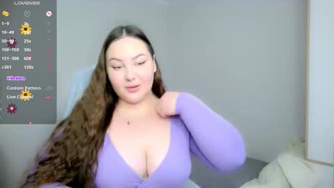 Snapshot of ms_sensitive chatting on 11.19.25 Alexi online show from 11.19.25