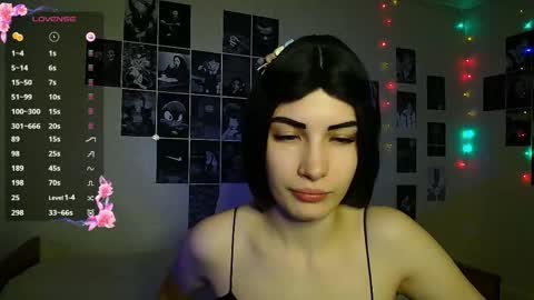 Noora Saetr online show from 10.24.25